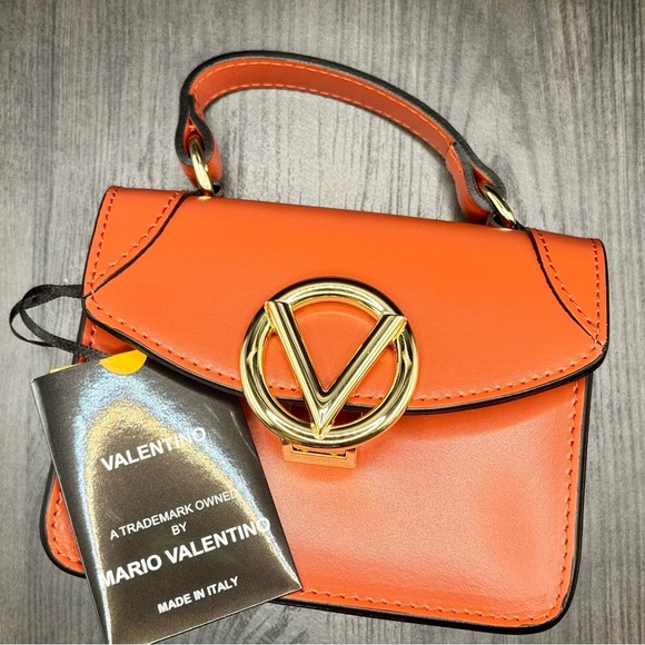 VALENTINO BY MARIO VALENTINO
Bibi Retro Leather Small Shoulder Bag - Picture 1 of 12